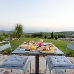 Armantanis Luxury 3*