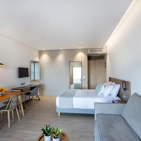 Armantanis Luxury Hotel