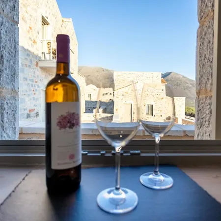 Armantanis Luxury Hotel