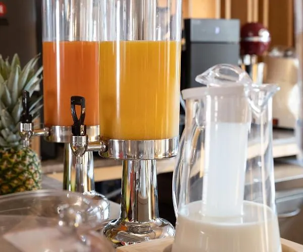 Armantanis Luxury 3*