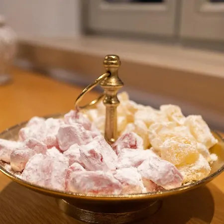 Armantanis Luxury 3*