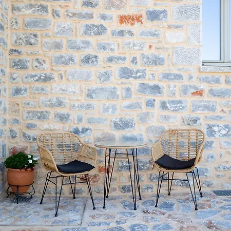 Armantanis Luxury 3*