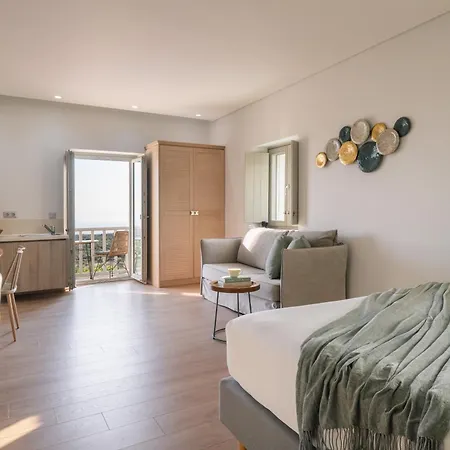 Armantanis Luxury 3*