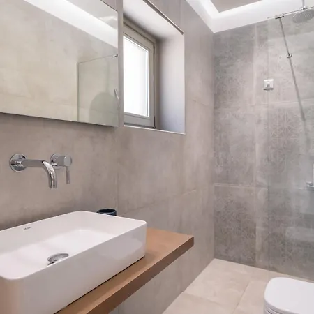 Armantanis Luxury Hotel