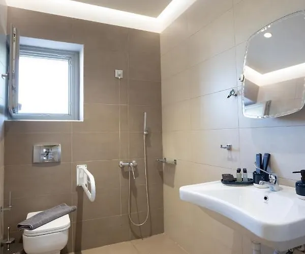 Armantanis Luxury 3*